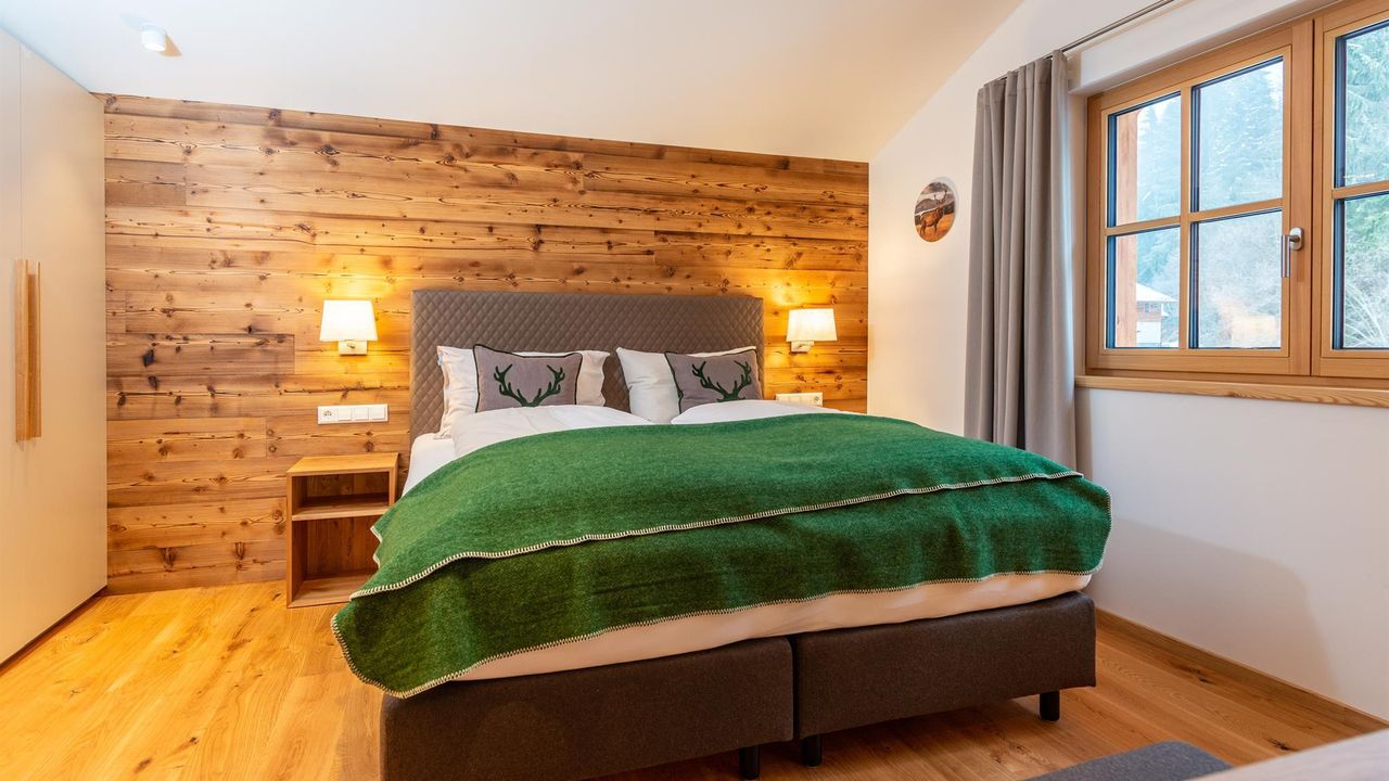 Gesamt vier Schlafzimmer Gesamt vier Schlafzimmer